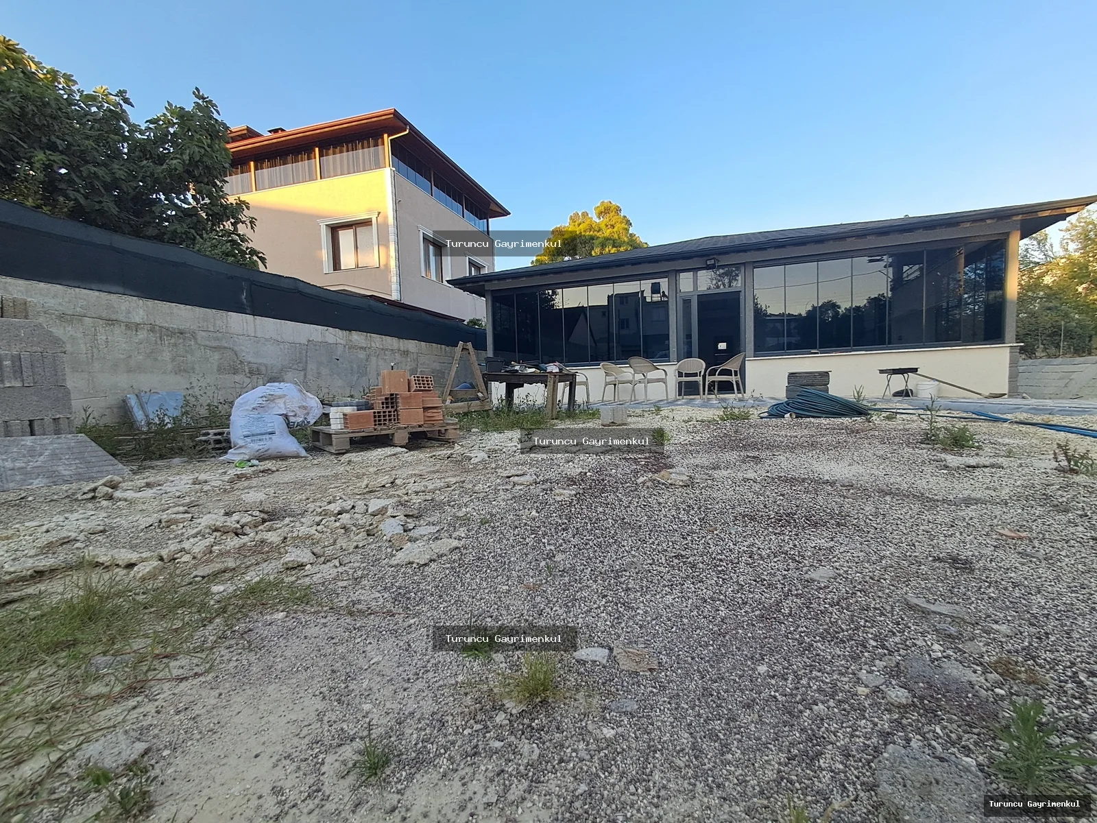TAVLA MAHALLESİNDE 438 M2 SATLIK SIFIR MÜSTAKİL KÖY EVİ